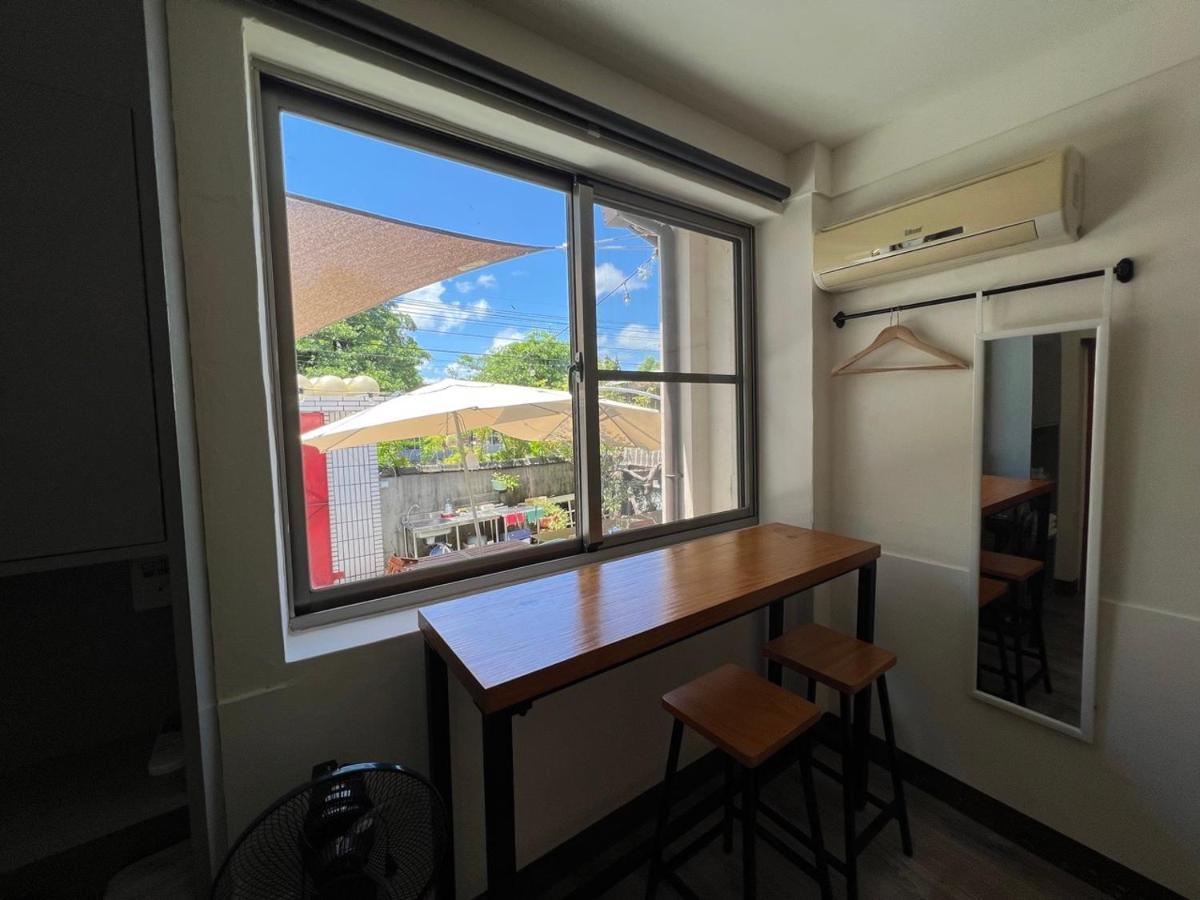 Naval Bureaucracy Apartment Каосюн Екстериор снимка