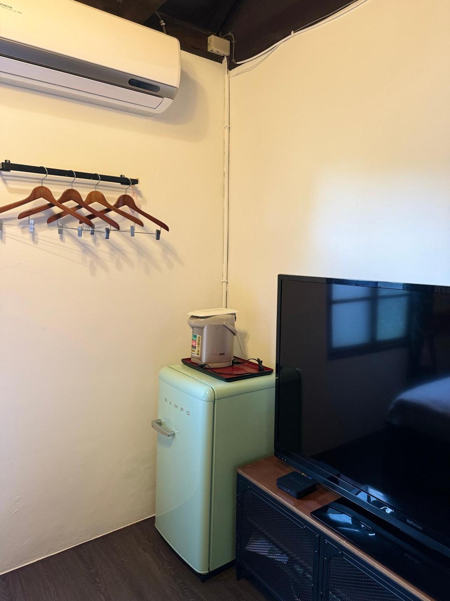 Naval Bureaucracy Apartment Каосюн Екстериор снимка
