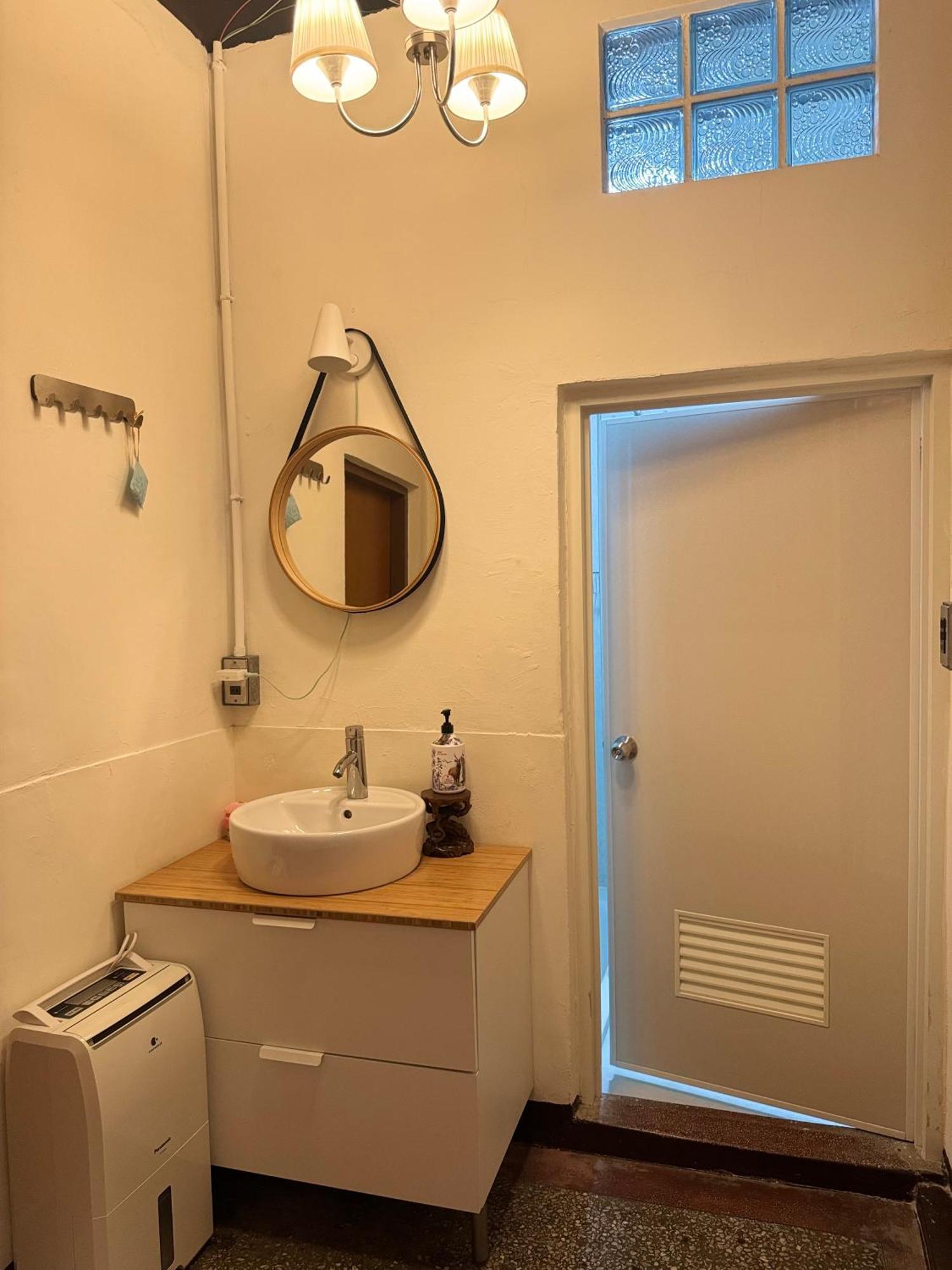 Naval Bureaucracy Apartment Каосюн Екстериор снимка
