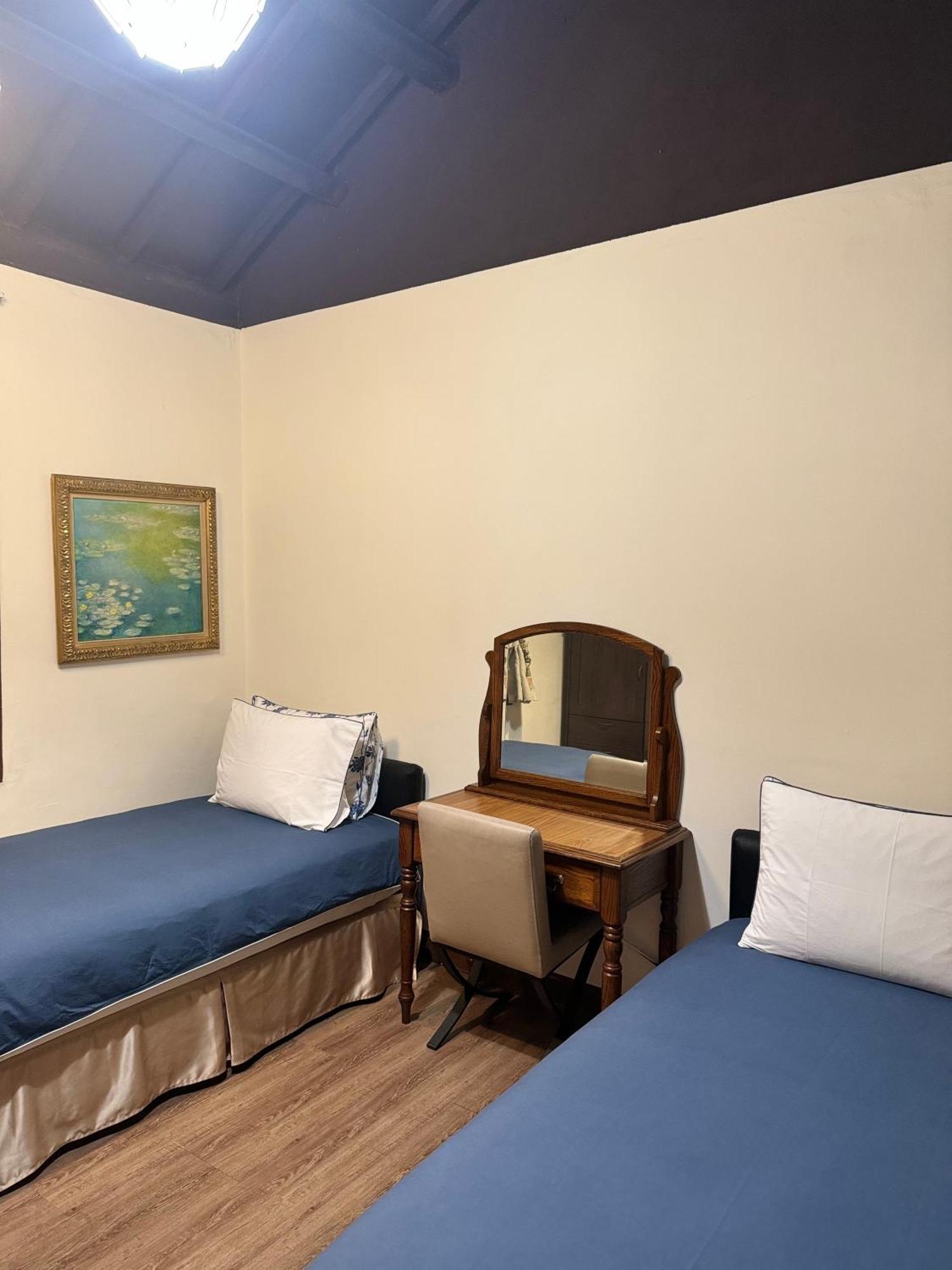 Naval Bureaucracy Apartment Каосюн Екстериор снимка