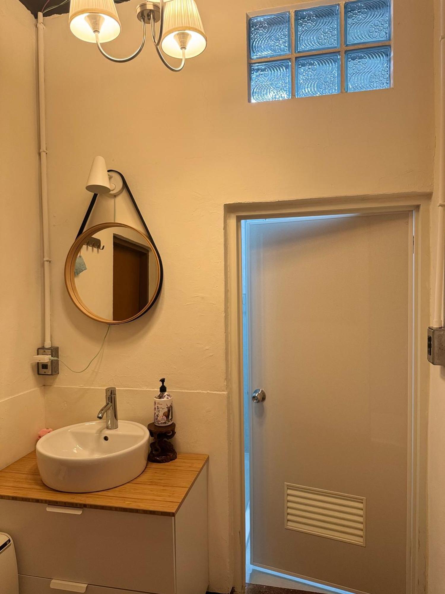 Naval Bureaucracy Apartment Каосюн Екстериор снимка