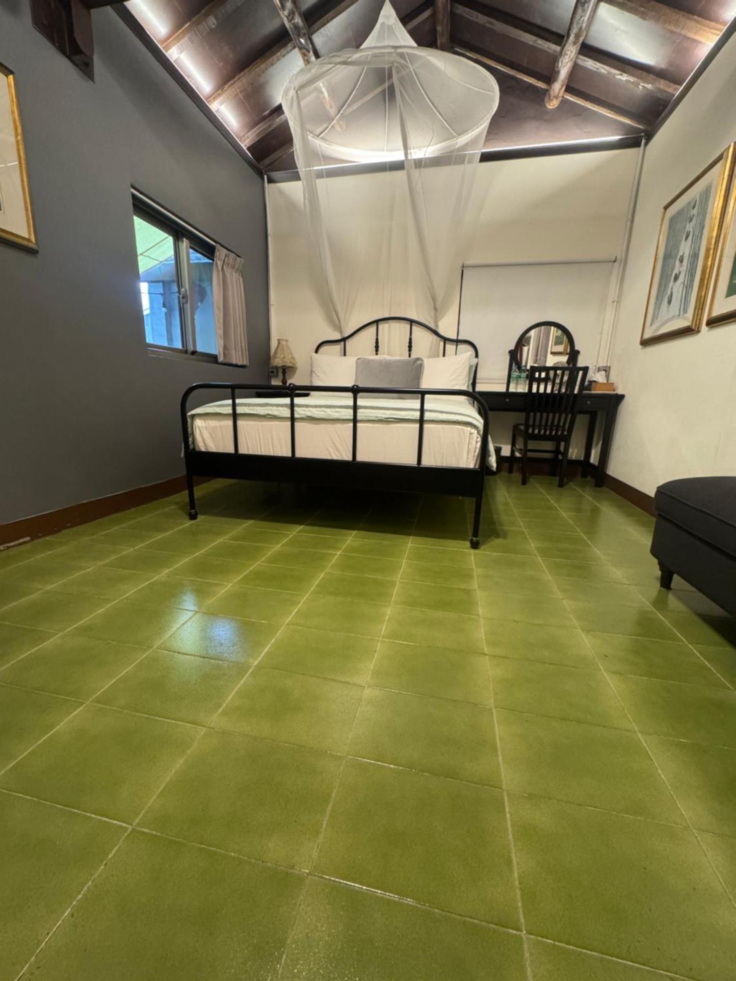 Naval Bureaucracy Apartment Каосюн Екстериор снимка